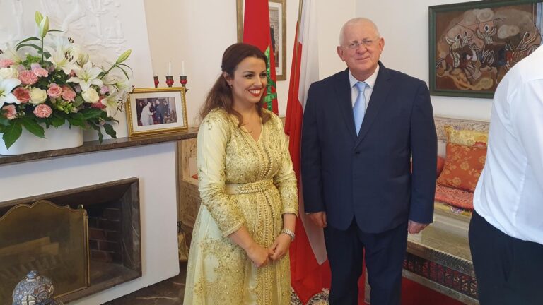 Pani Khouloud Boughlala, Chargé d’affaires Ambasady Królestwa Maroka w Polsce oraz Marek Traczyk, prezes Warszawskiej Izby Gospodarczej